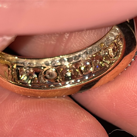 Gold ring - Picture 7 of 8